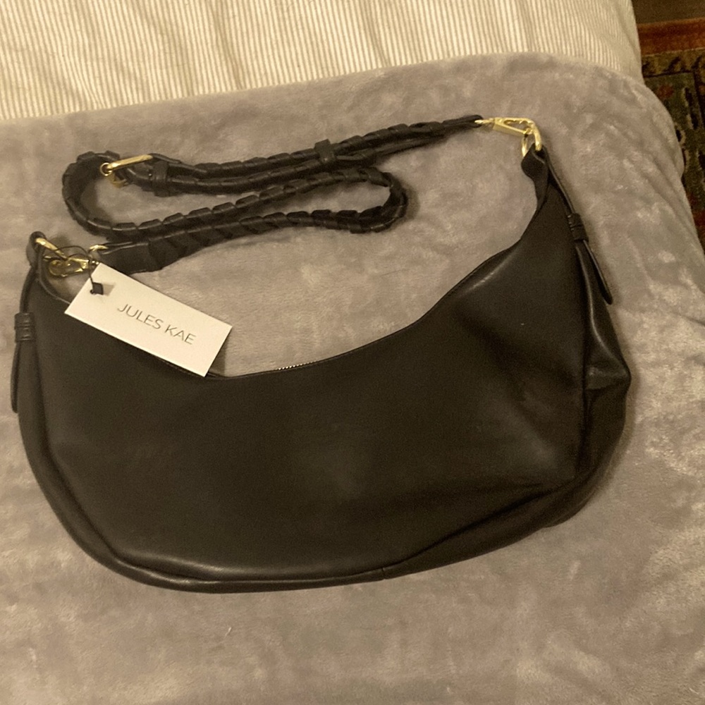 black medium size crossbody purse